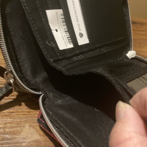 Vera Bradley all in one crossbody wallet/wristlet/purse - Picture 7 of 14